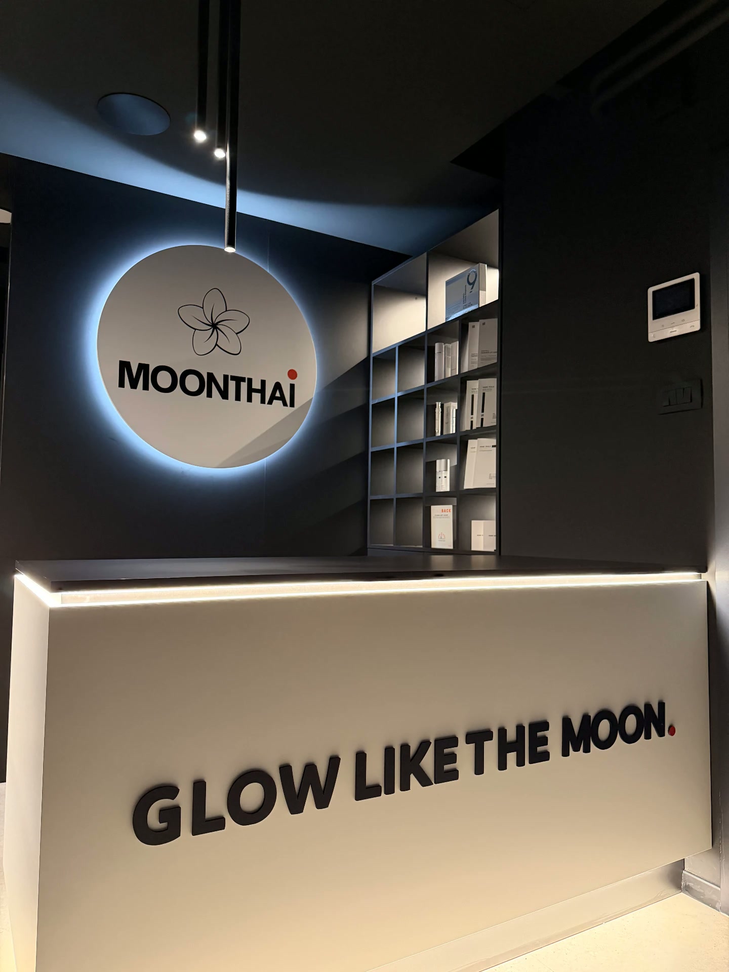 Recepcija salona MoonThai v Ljubljani